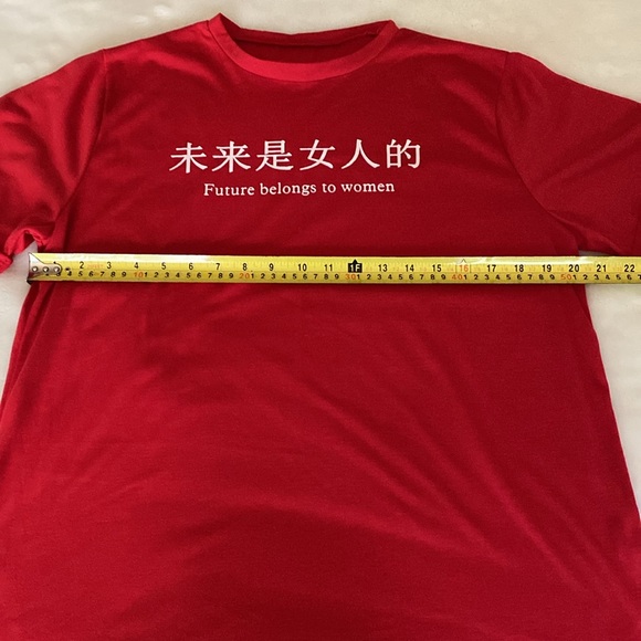 NEW Red ❤️ T-Shirt “Future belongs to Women” Chinese Characters Size XL - Picture 3 of 7